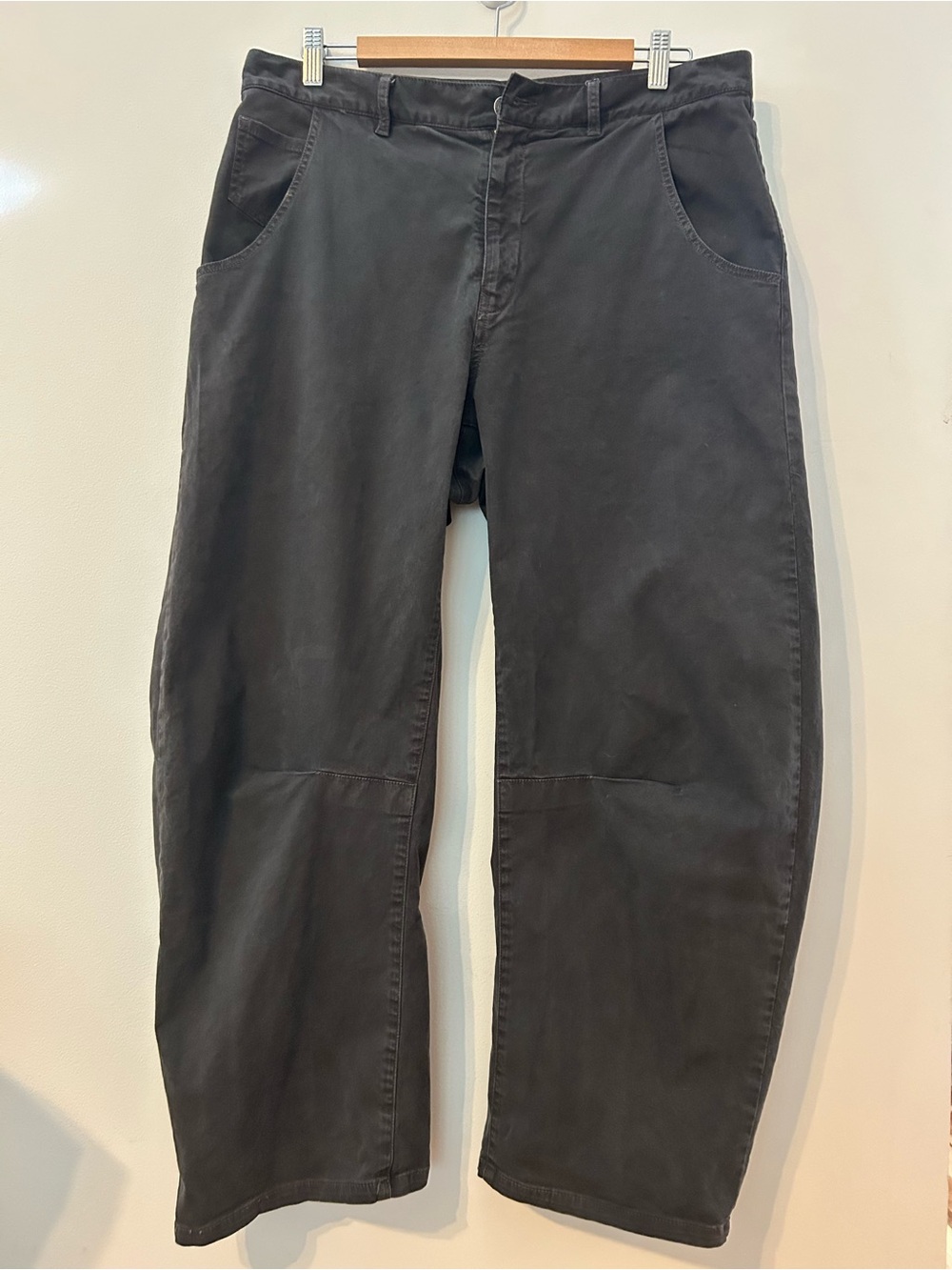 Nili Lotan Carbon Shon Barrel Leg Pant | Size 8 | Issue 2609988 |
